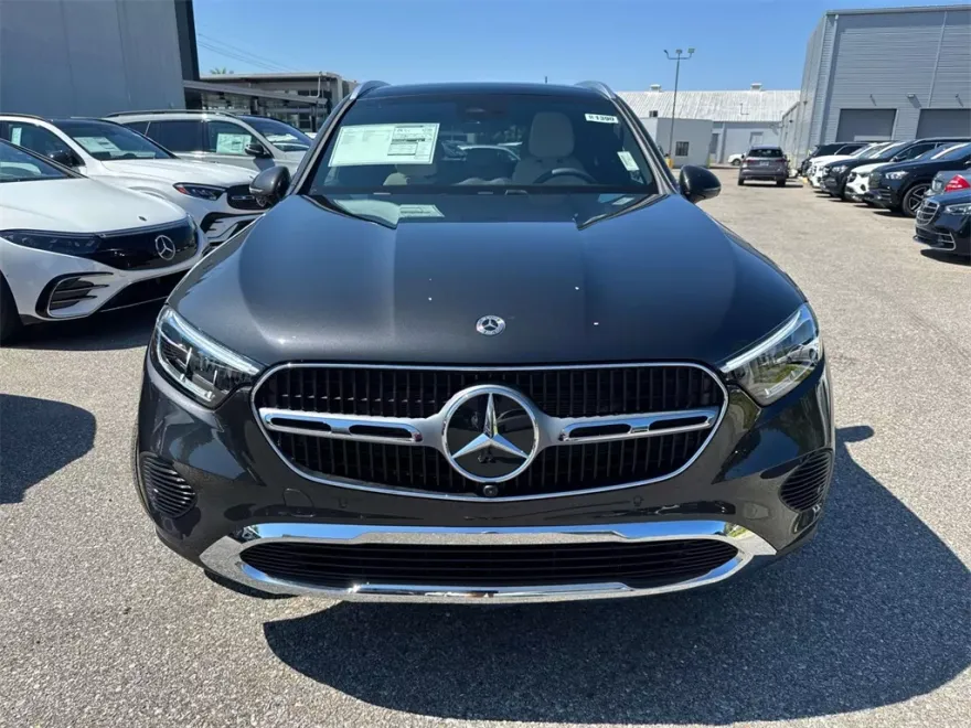 2026 Mercedes Benz GLC 300 4MATIC photo 1