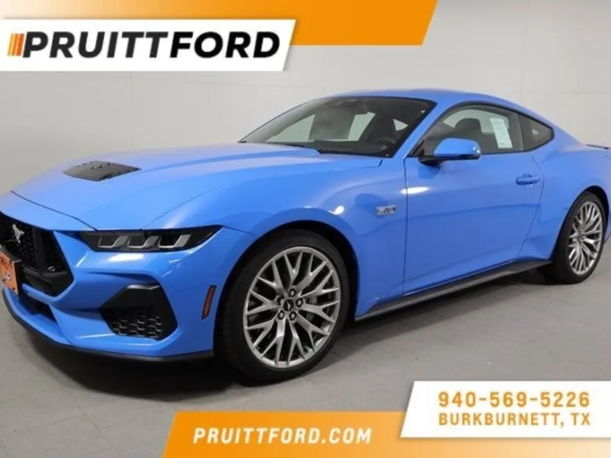 2025 Ford Mustang GT Premium photo 1