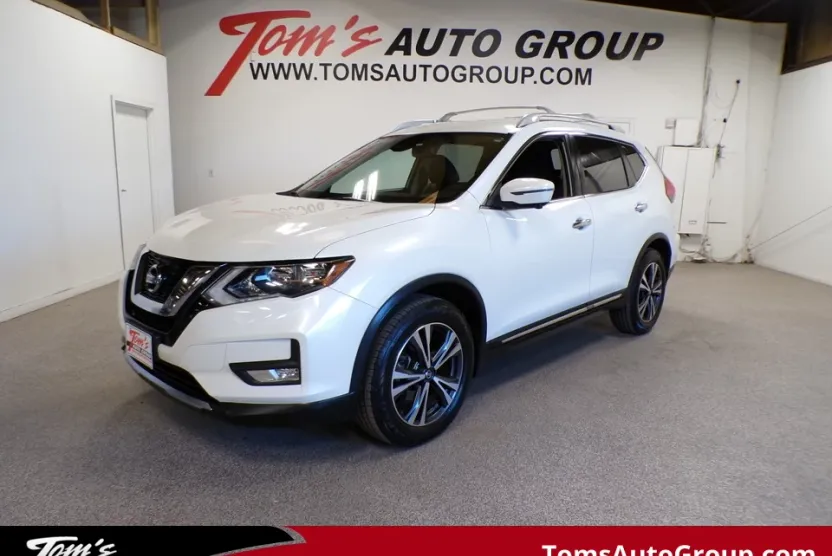 2017 Nissan Rogue SL photo 1