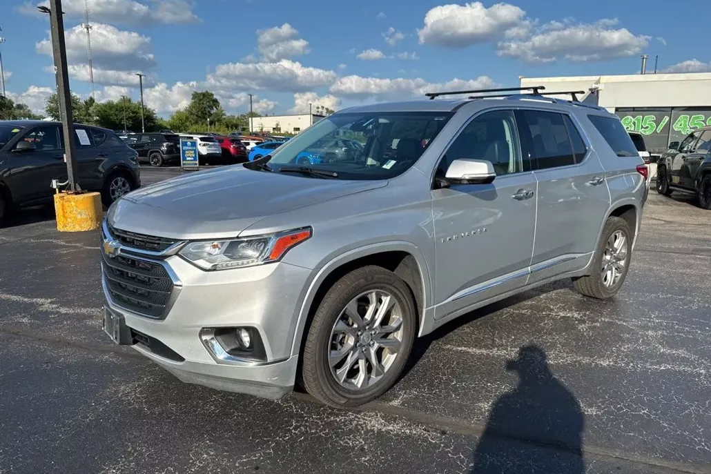 2019 Chevrolet Traverse Premier photo 1