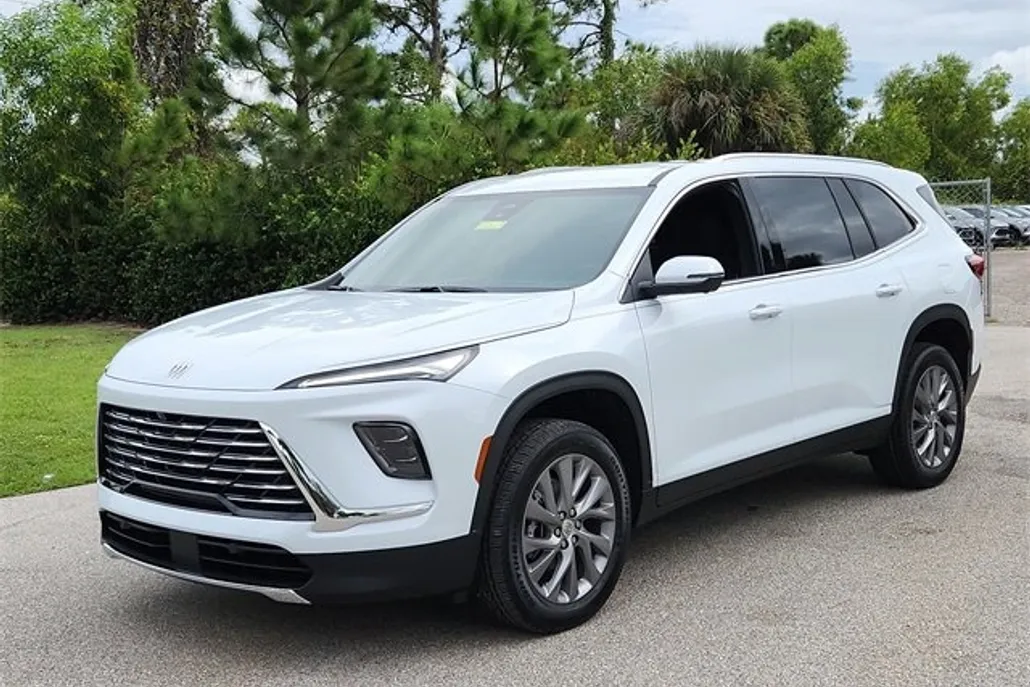2026 Buick Enclave Preferred photo 1