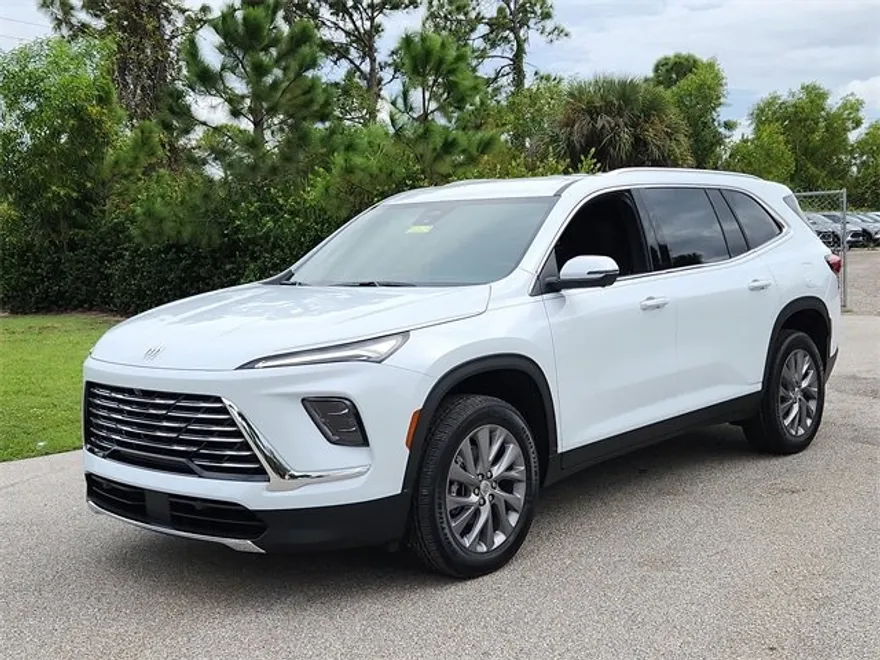 2026 Buick Enclave Preferred photo 1