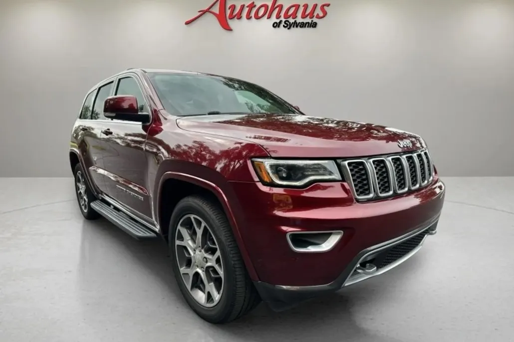 2018 Jeep Grand Cherokee Sterling Edition photo 1