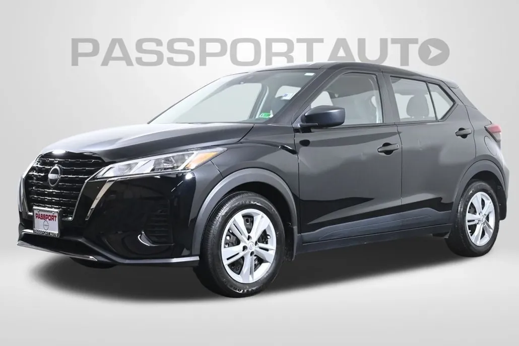 2024 Nissan Kicks S photo 1