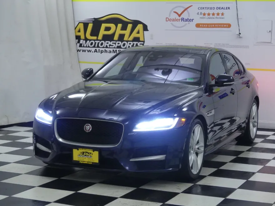 2017 Jaguar XF 35t R-Sport photo 2