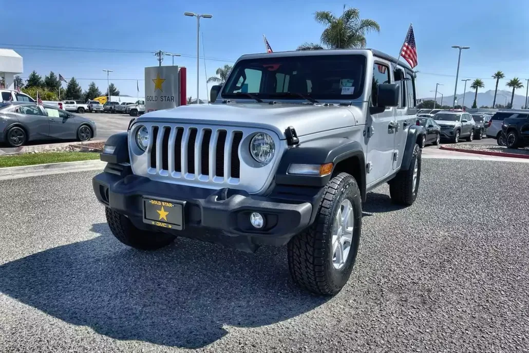 2023 Jeep Wrangler Sport S photo 1