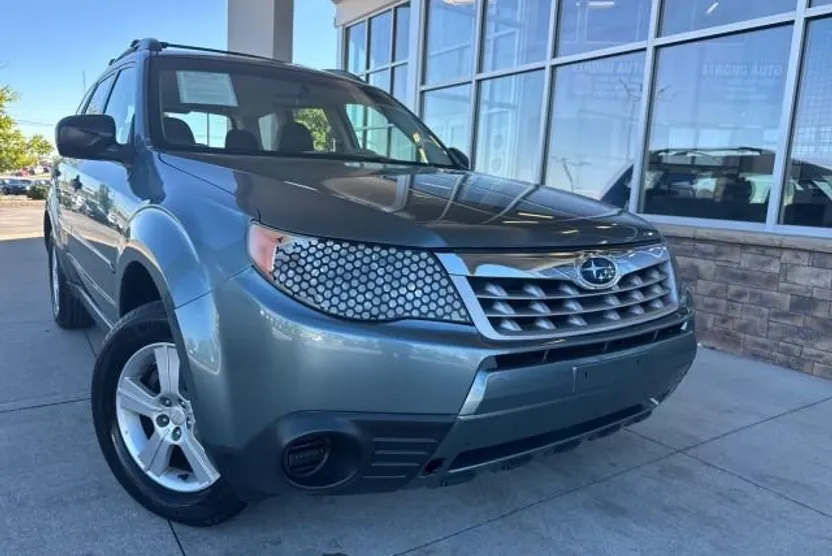 2011 Subaru Forester 2.5X photo 1