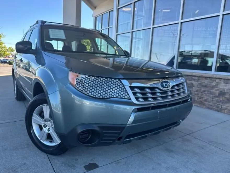 2011 Subaru Forester 2.5X photo 1