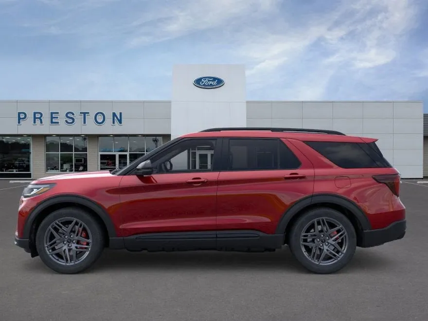 2025 Ford Explorer ST photo 1