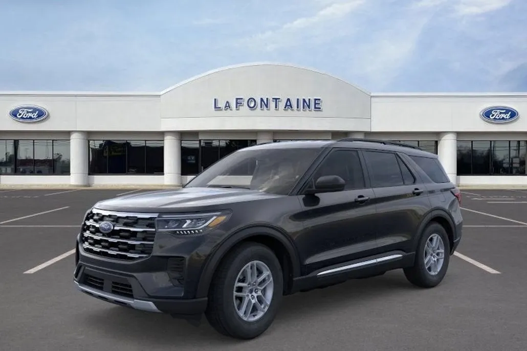 2025 Ford Explorer photo 1