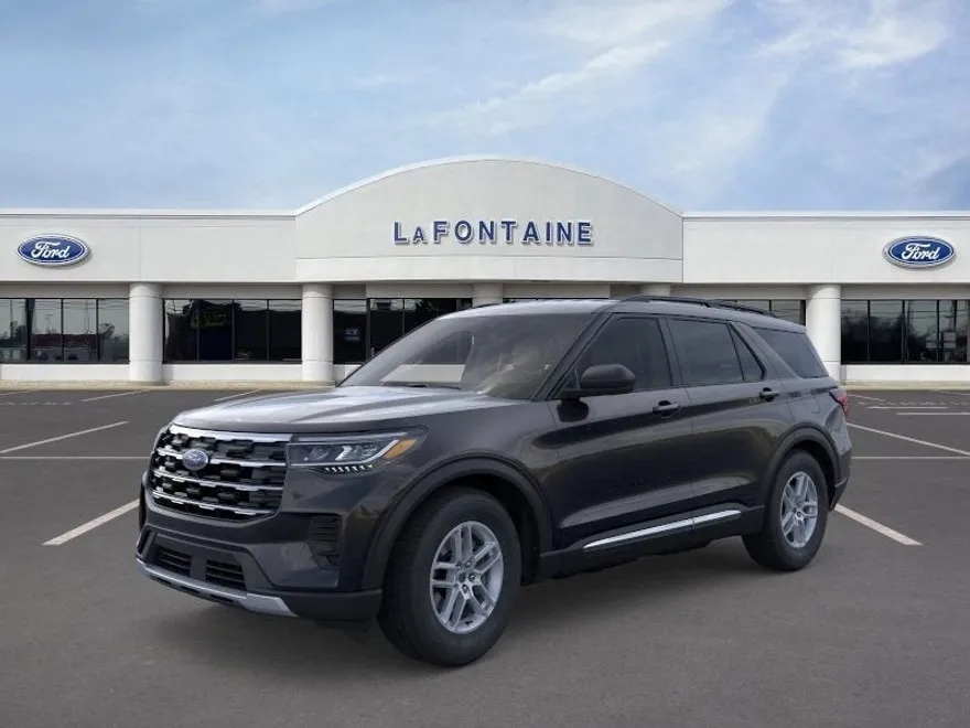 2025 Ford Explorer photo 1