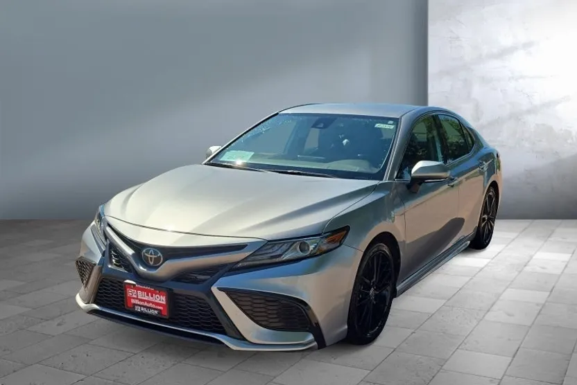 2023 Toyota Camry XSE photo 1