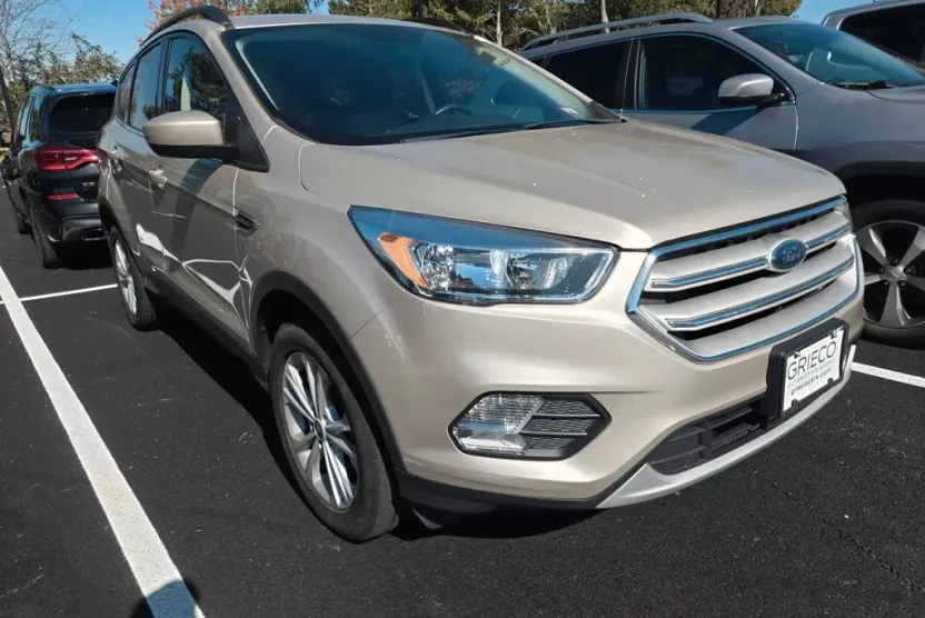 2018 Ford Escape SE photo 1