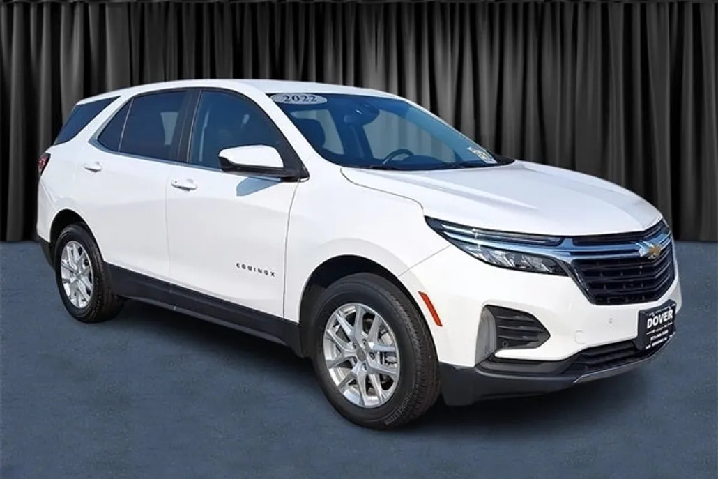 2022 Chevrolet Equinox LT photo 1