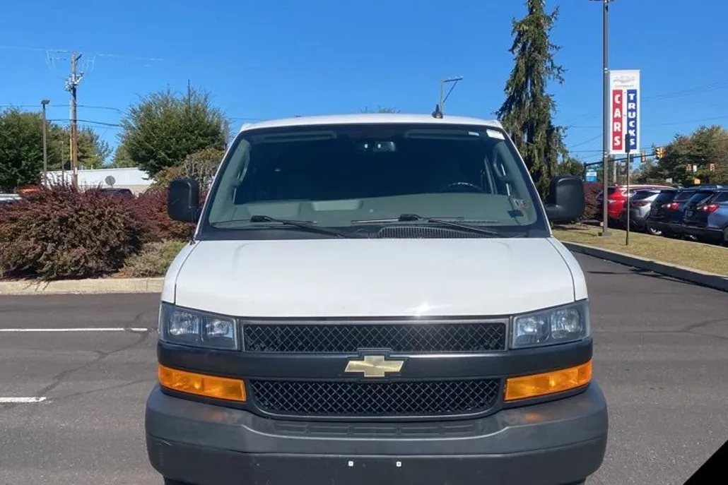 2023 Chevrolet Express 2500 Work Cargo Van photo 1