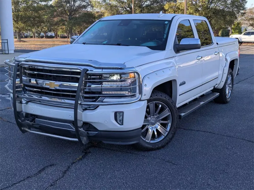 2017 Chevrolet Silverado 1500 High Country photo 1
