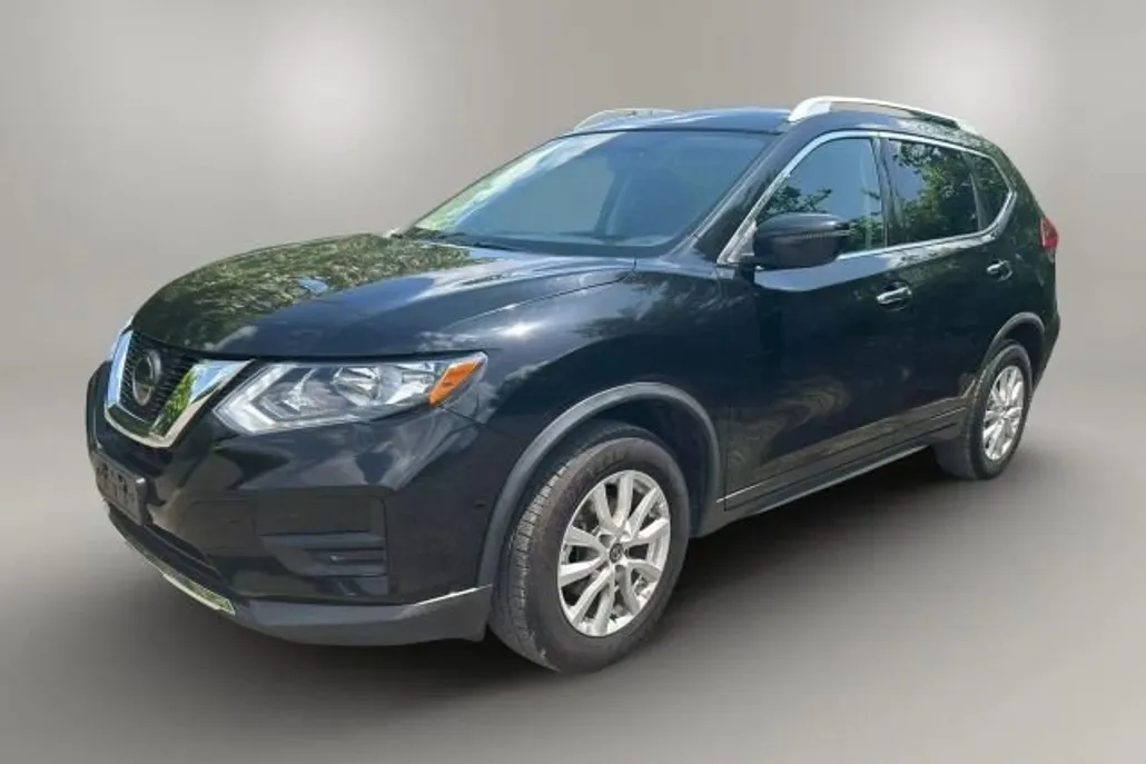 2020 Nissan Rogue SV photo 1