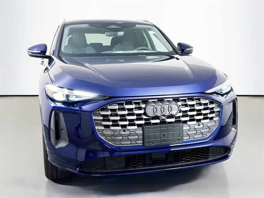 2025 Audi Q5 2.0T Premium Plus photo 1