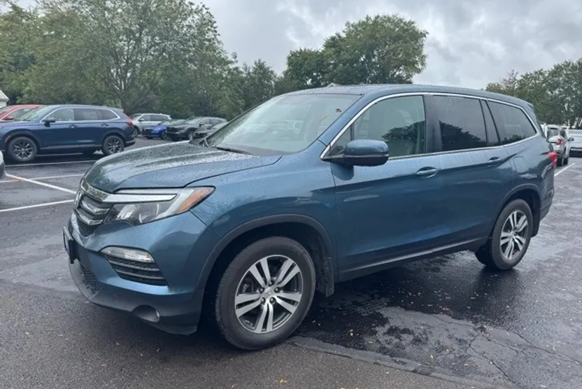 2017 Honda Pilot EX-L photo 1
