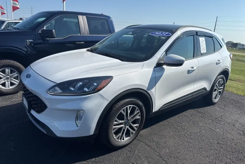 2021 Ford Escape SEL photo 1