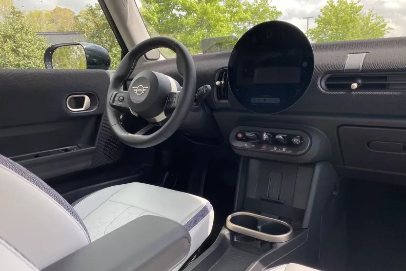 2025 Mini Cooper 2 Door Hardtop S Iconic photo 1