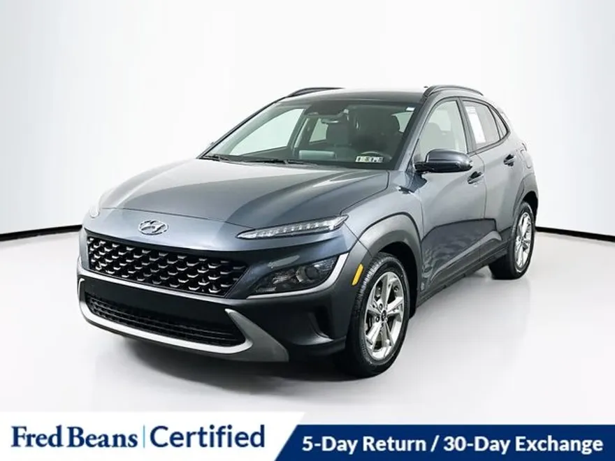 2022 Hyundai Kona SEL photo 1