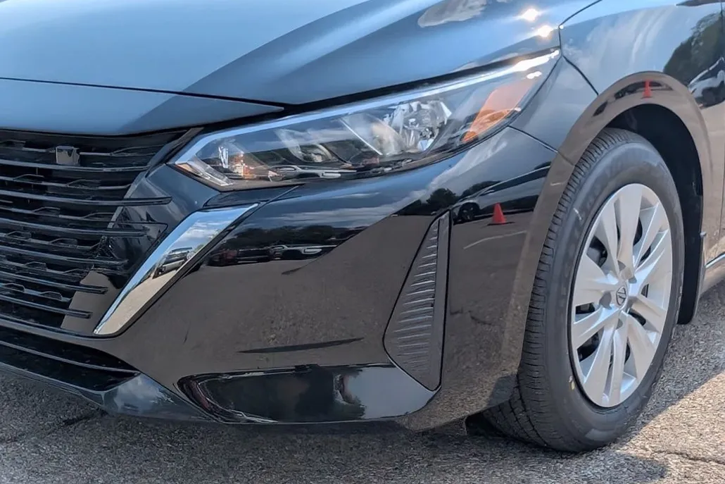 2025 Nissan Sentra S photo 1