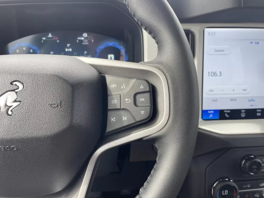 2025 Ford Bronco First Edition photo 13