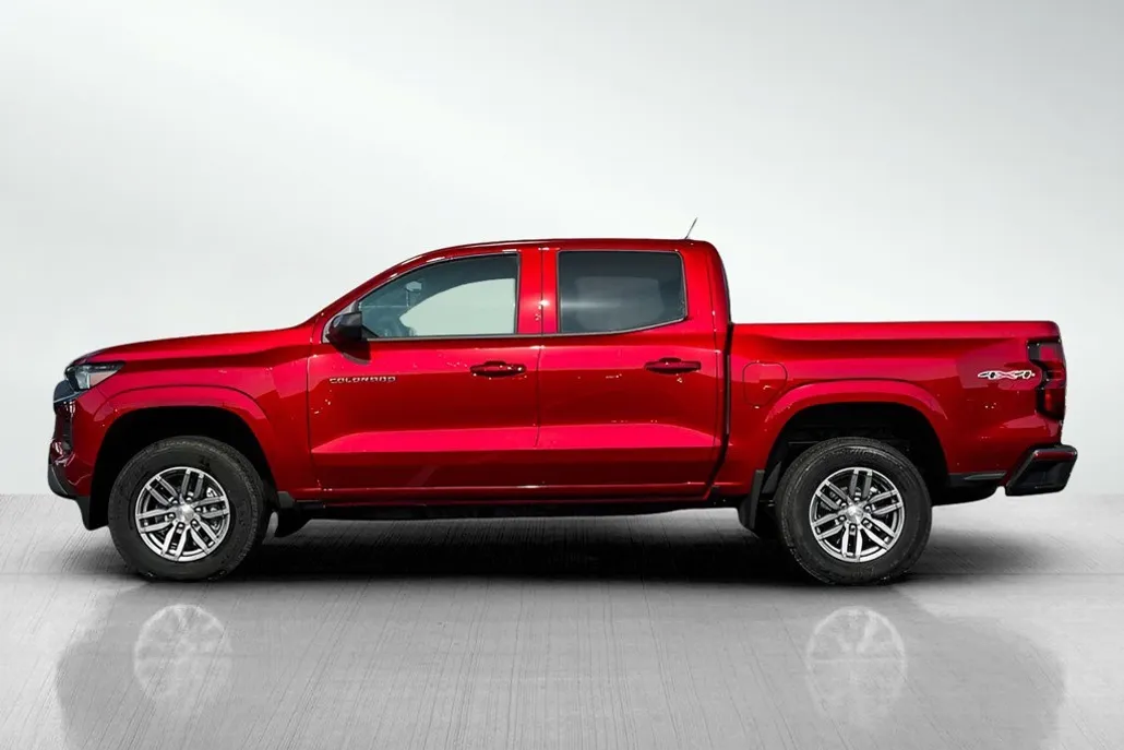 2026 Chevrolet Colorado LT photo 1