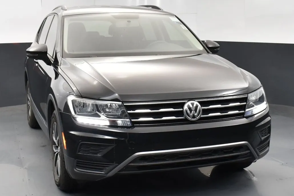 2021 Volkswagen Tiguan S photo 1