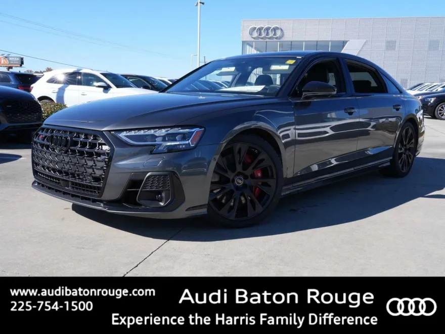 2025 Audi S8 4.0T photo 1