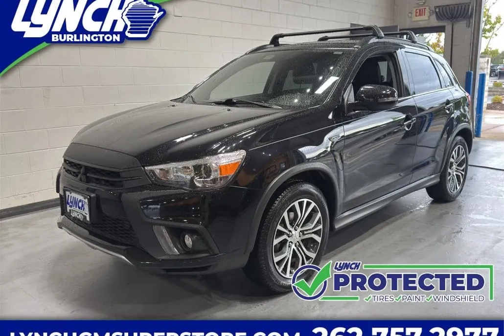 2018 Mitsubishi Outlander Sport SEL photo 1