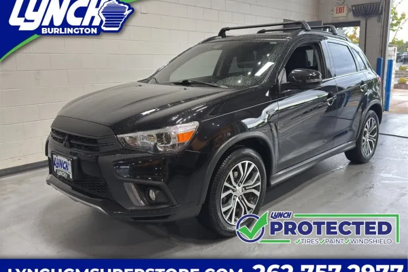 2018 Mitsubishi Outlander Sport SEL photo 1
