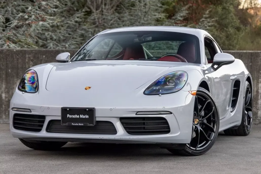 2024 Porsche Cayman Base photo 1