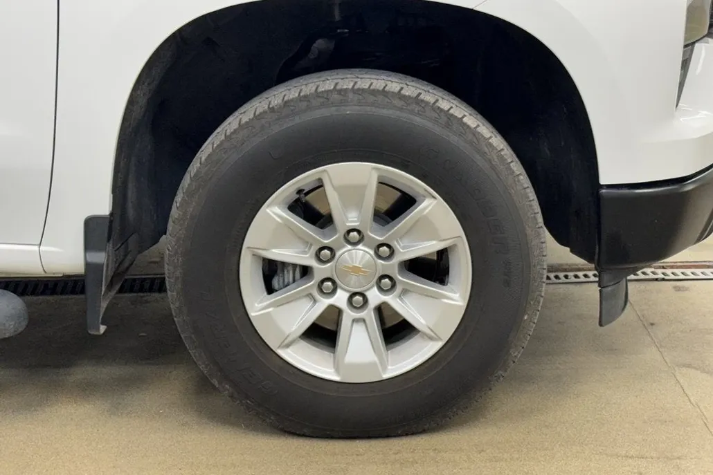 2024 Chevrolet Silverado 1500 photo 1