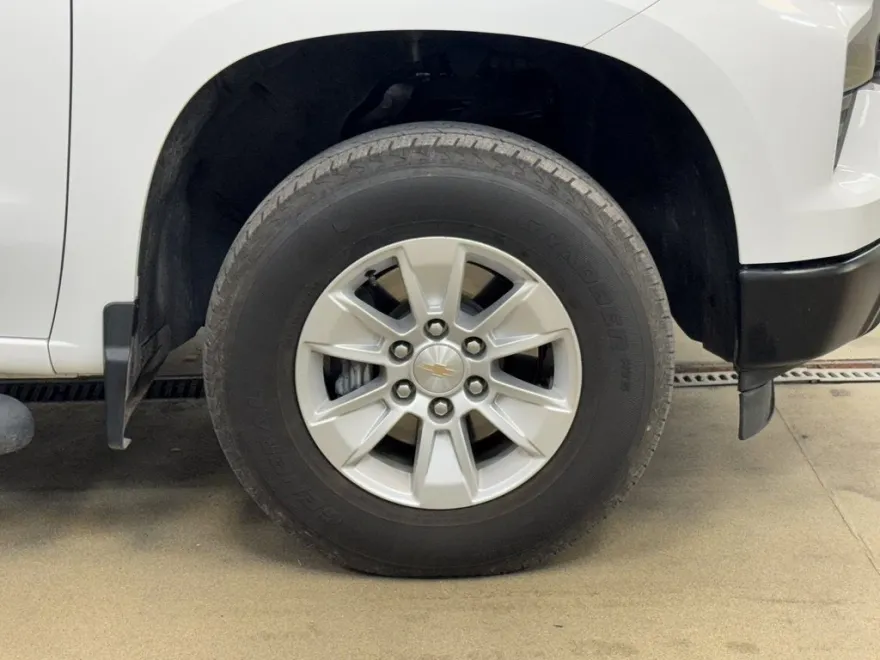2024 Chevrolet Silverado 1500 photo 1