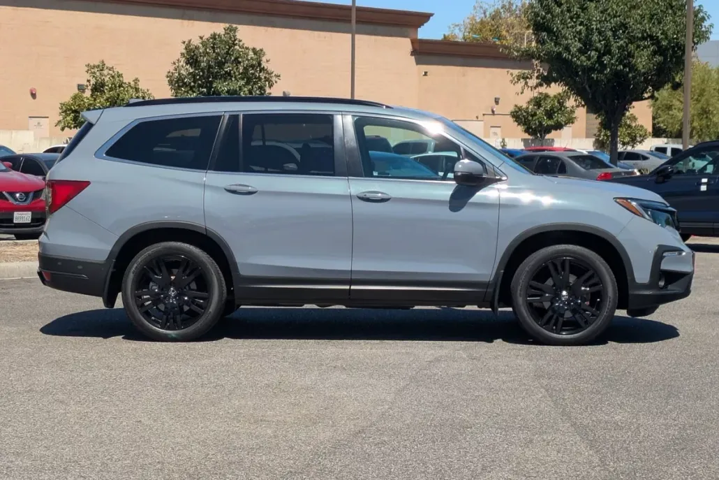 2022 Honda Pilot Special Edition photo 1