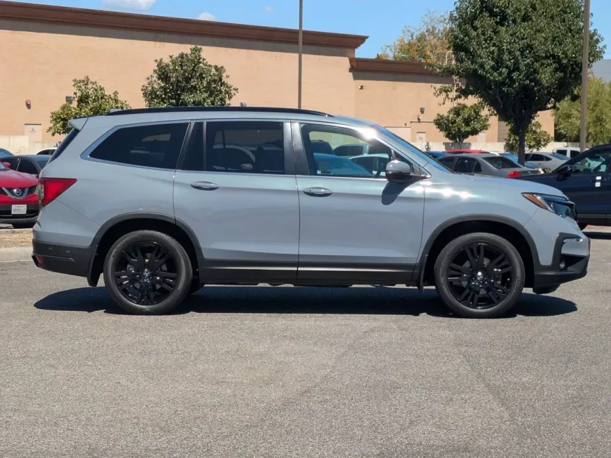 2022 Honda Pilot Special Edition photo 1