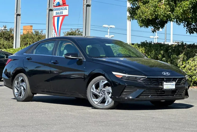 2025 Hyundai Elantra Hybrid Limited photo 1