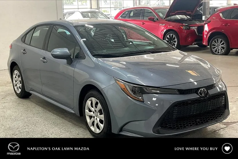2022 Toyota Corolla LE photo 1