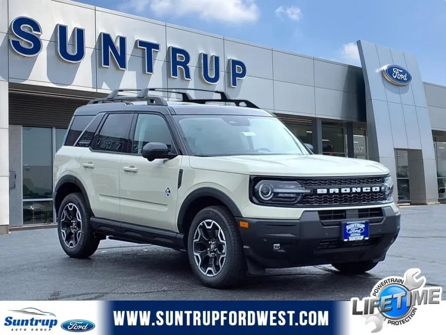 2025 Ford Bronco Sport Outer Banks photo 1