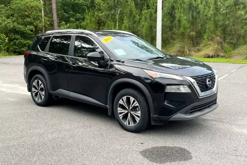 2023 Nissan Rogue SV photo 1