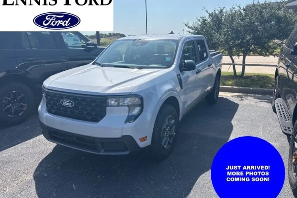 2025 Ford Maverick XLT photo 1