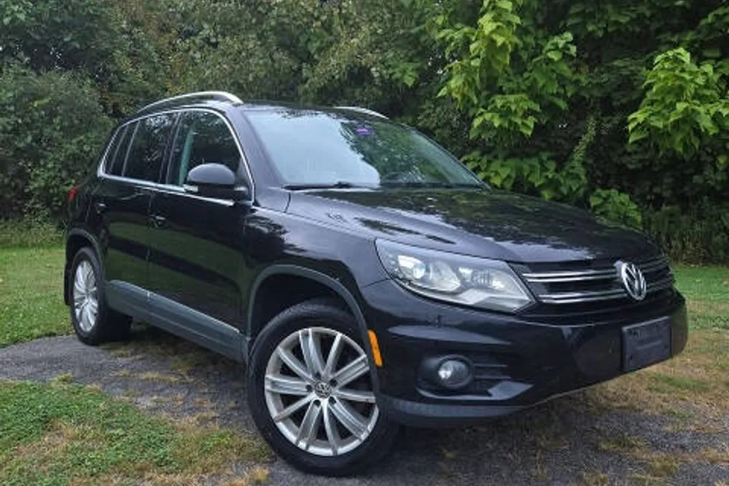 2016 Volkswagen Tiguan R-Line SEL photo 1