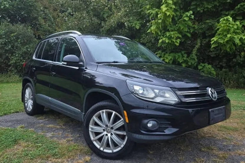 2016 Volkswagen Tiguan R-Line SEL photo 1