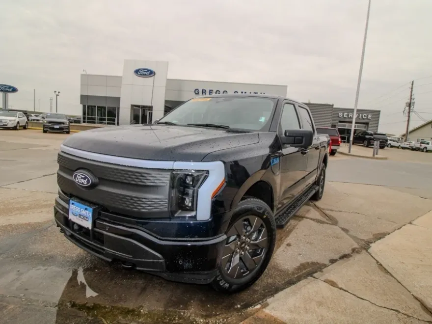 2025 Ford F-150 Lightning photo 1