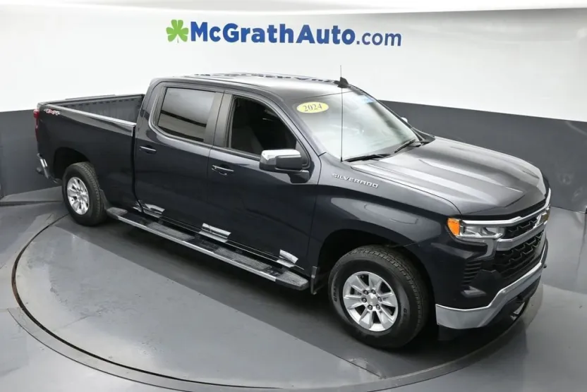 2024 Chevrolet Silverado 1500 LT photo 1