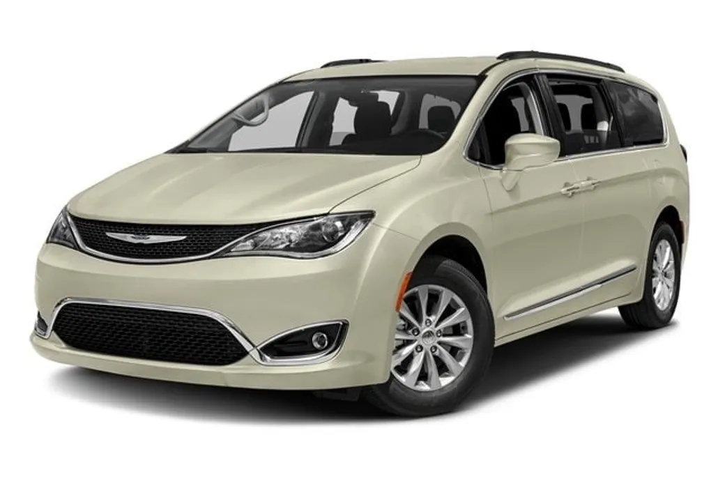 2017 Chrysler Pacifica Limited photo 1