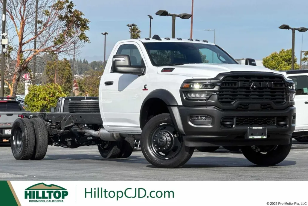 2025 Ram 5500 Tradesman photo 1