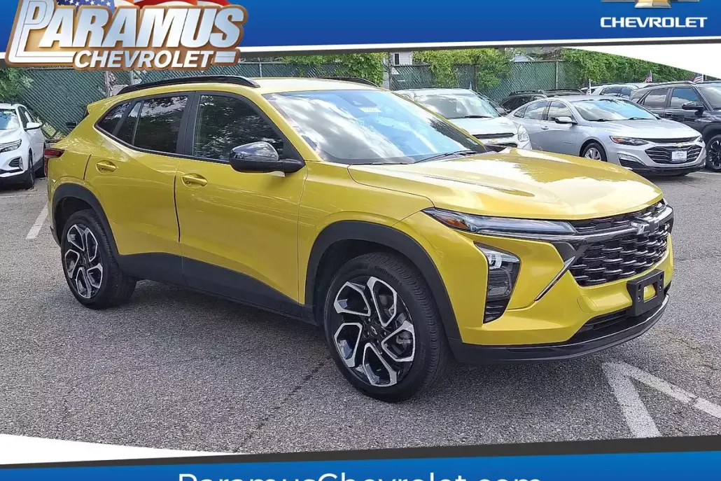 2024 Chevrolet Trax photo 1